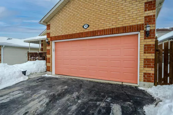 Peterborough, ON K9J 8P1,705 Trailview DR