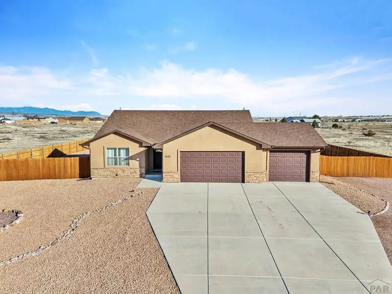 1437 E Escondido Dr, Pueblo West, CO 81007