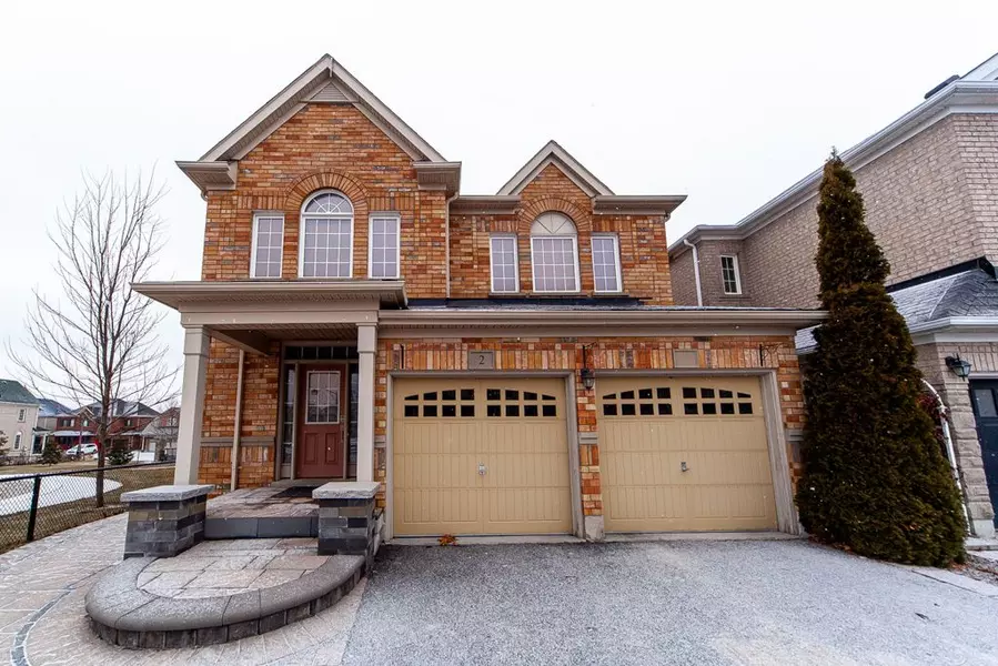 2 Decourcy Ireland CIR, Ajax, ON L1T 0K5