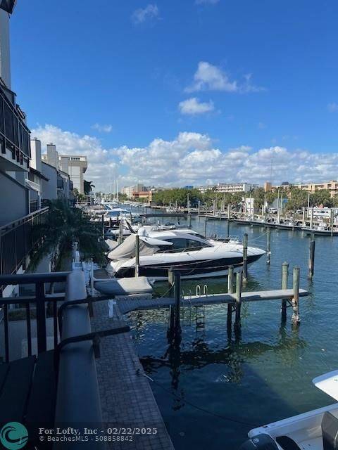 Fort Lauderdale, FL 33316,24 Port Side Dr  #24A