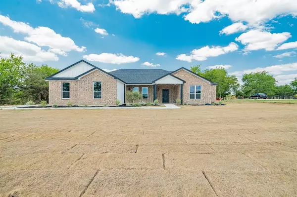 646 County Road 4109, Greenville, TX 75401