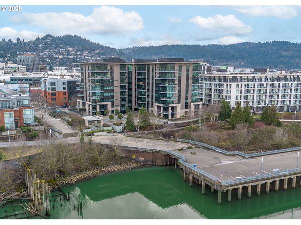 Portland, OR 97209,1830 NW RIVERSCAPE ST #209