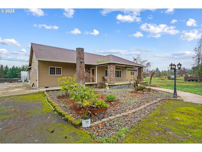 3040 Fisher RD, Roseburg, OR 97471