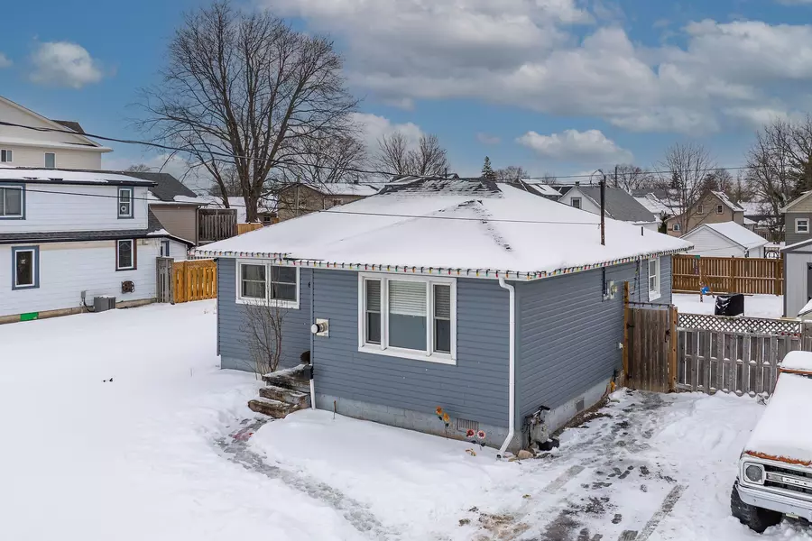 62 Knoll ST, Port Colborne, ON L3K 5A6