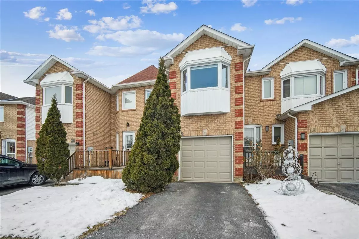 Oakville, ON L6H 6E2,2350 Grand Ravine DR #19