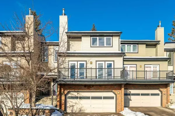 Calgary, AB T3H 1M3,448 Strathcona DR Southwest #10