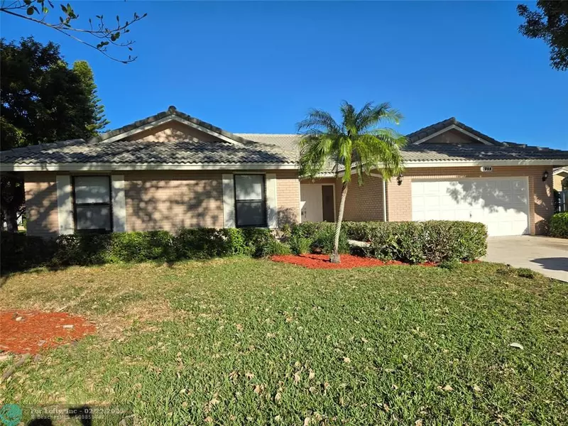 7219 NW 43rd St, Coral Springs, FL 33065