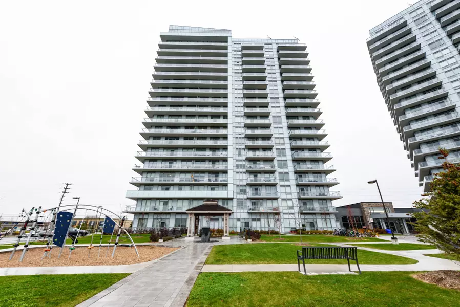 4677 Glen Erin DR #902, Mississauga, ON L5M 2E3