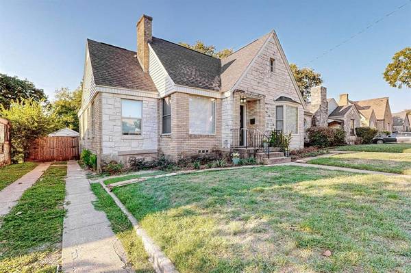 1214 E Waco Avenue, Dallas, TX 75216