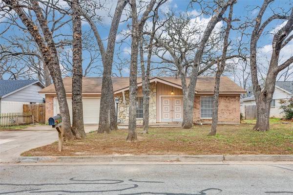 3003 Mark Drive, Arlington, TX 76013