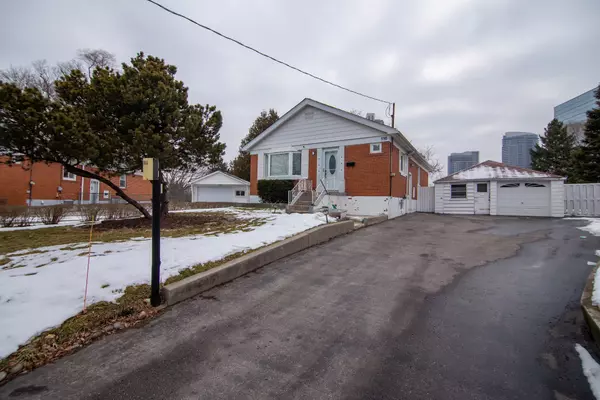 116 Earlton RD E, Toronto E05, ON M1T 2R6