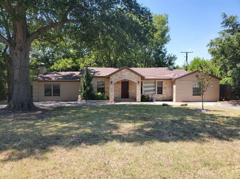 539 Brown Trail, Hurst, TX 76053