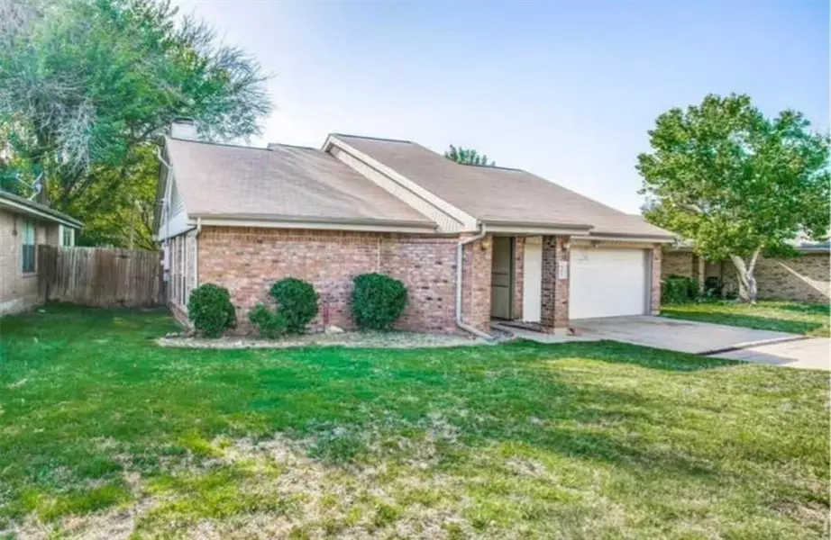 6336 Canyon Circle, Fort Worth, TX 76133