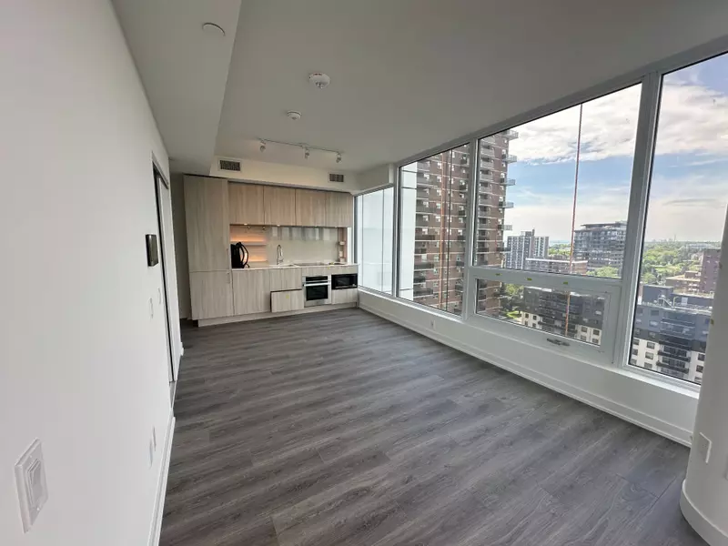 28 Ann ST #1215, Mississauga, ON L5G 0E1