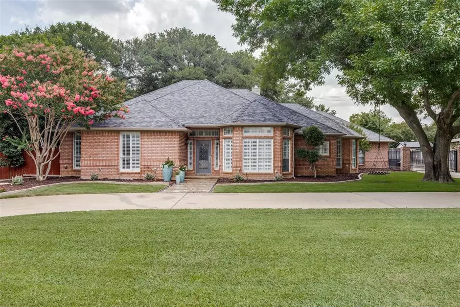 9120 Timber Oaks Drive, Fort Worth, TX 76179