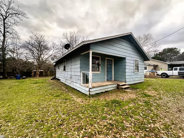 Hawkins, TX 75765,389 W Blackbourn Street