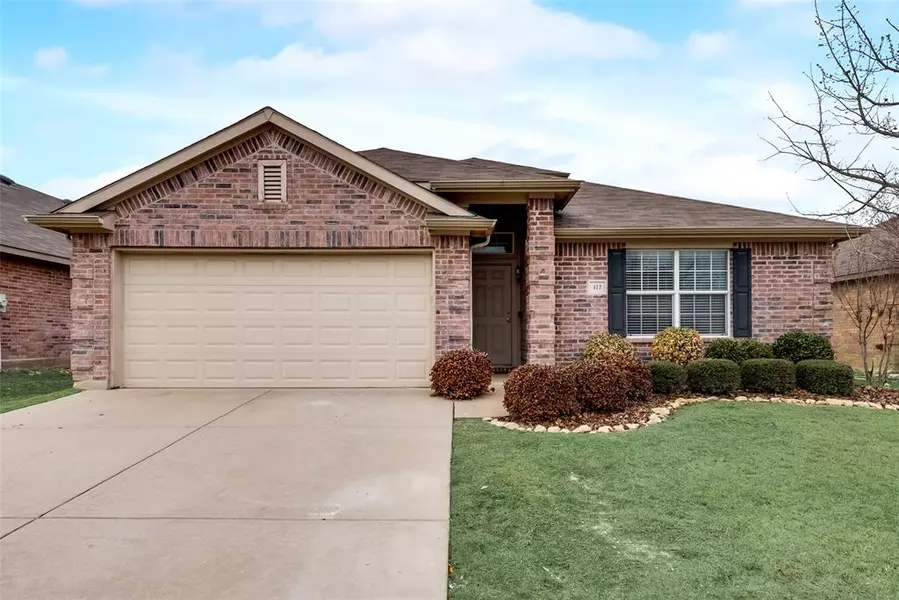 412 Lead Creek Drive, Fort Worth, TX 76131