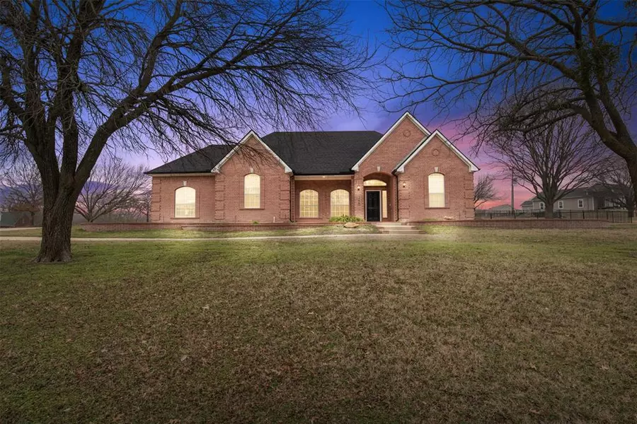 364 Preakness Place Road, Van Alstyne, TX 75495