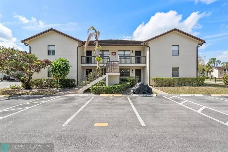 7642 Tahiti Ln  #102, Lake Worth, FL 33467