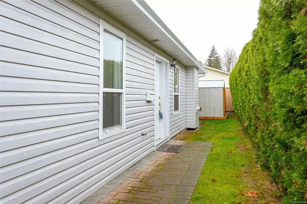 Central Saanich, BC V8M 2H4,7570 Tetayut Rd #4