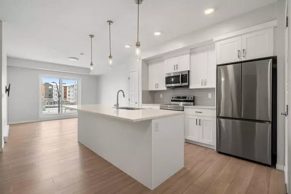 80 Carrington PLZ NW #307, Calgary, AB T3P 1X6