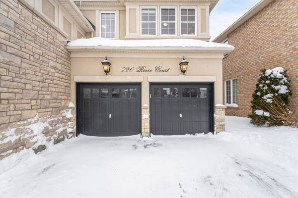 Milton, ON L9T 0X4,720 Reece CT