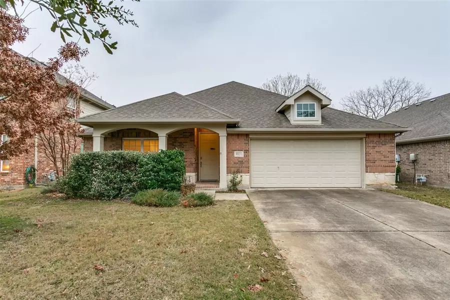 9821 Mcfarring Drive, Fort Worth, TX 76244