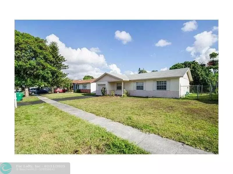 8231 NW 47 ST, Lauderhill, FL 33351