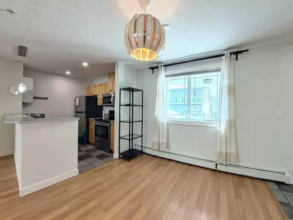 Calgary, AB T2T 2C8,2440 34 AVE Southwest #204