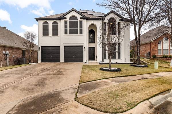 4104 Walnut Creek Court, Fort Worth, TX 76137