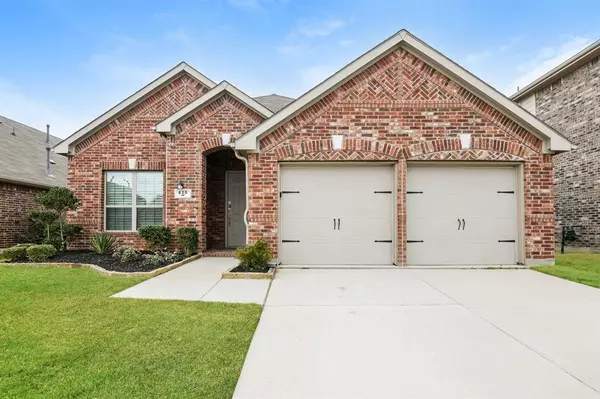 820 Goldenmist Drive, Little Elm, TX 75068