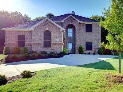 2221 Springmere Drive, Arlington, TX 76012