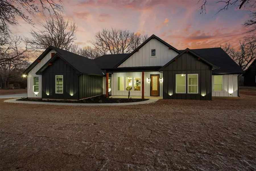 1767 J E Woody Road, Springtown, TX 76082