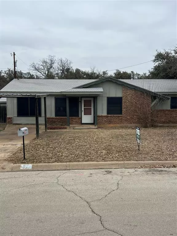 3900 3rd Street, Brownwood, TX 76801