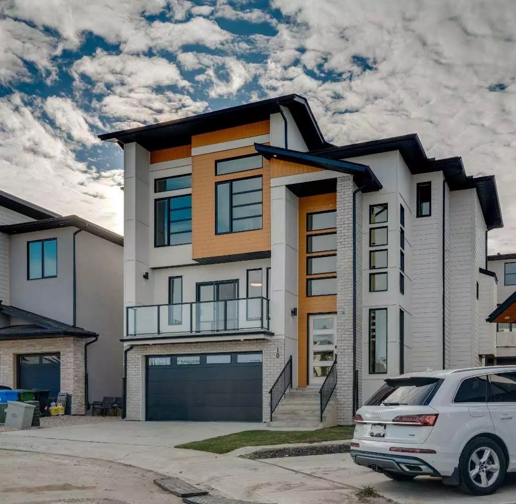 Calgary, AB T3H 2S8,10 Straddock Bay SW