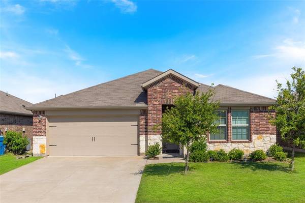 2310 Torch Lake Drive, Forney, TX 75126