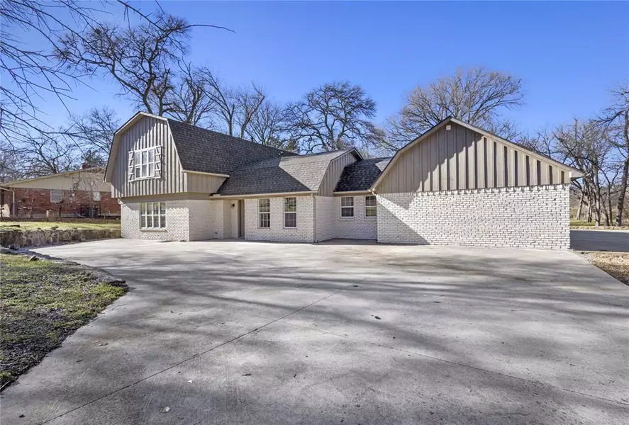 2019 Enchanted Lane, Lancaster, TX 75146