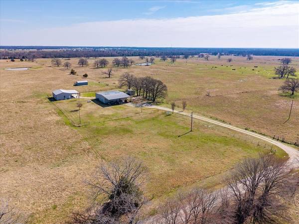 751 Rs County Road 1396, Point, TX 75472