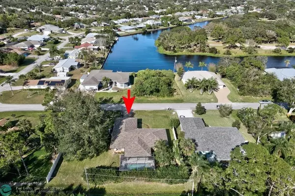 871 Salem Avenue, Sebastian, FL 32958