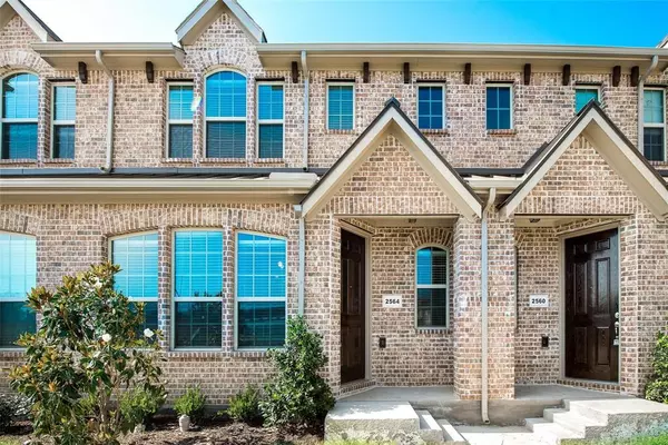 2564 Sarah Lane, Lewisville, TX 75056