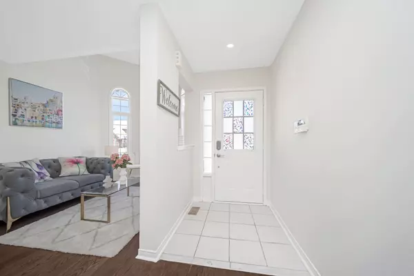 Mississauga, ON L5M 7B5,5668 Dolmite HTS