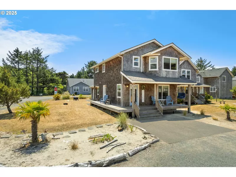 8905 DONALD ST, Rockaway Beach, OR 97136