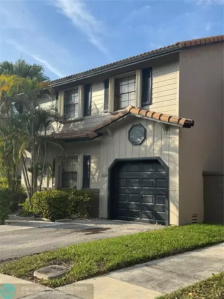 9029 Vineyard Lake Dr  #9029, Plantation, FL 33324