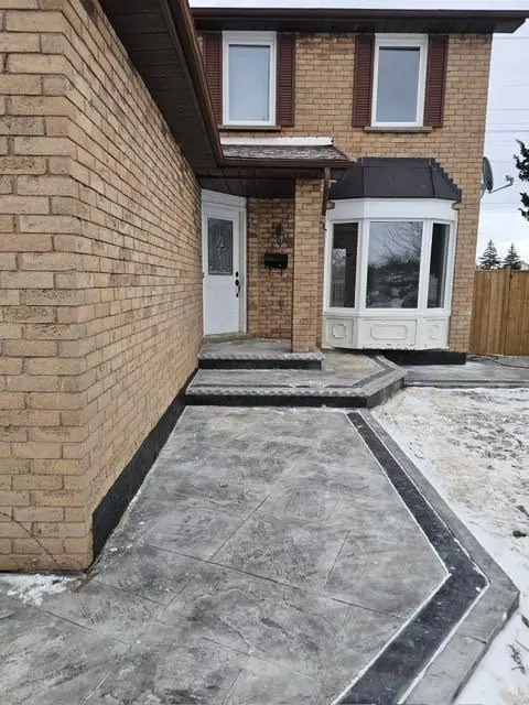 Burlington, ON L7M 2N9,2084 Hunt CRES