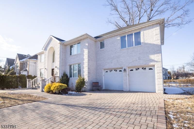 2 Universal Ave, Edison Twp., NJ 08820