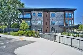 212 Lakeport RD #302, St. Catharines, ON L2N 4R5