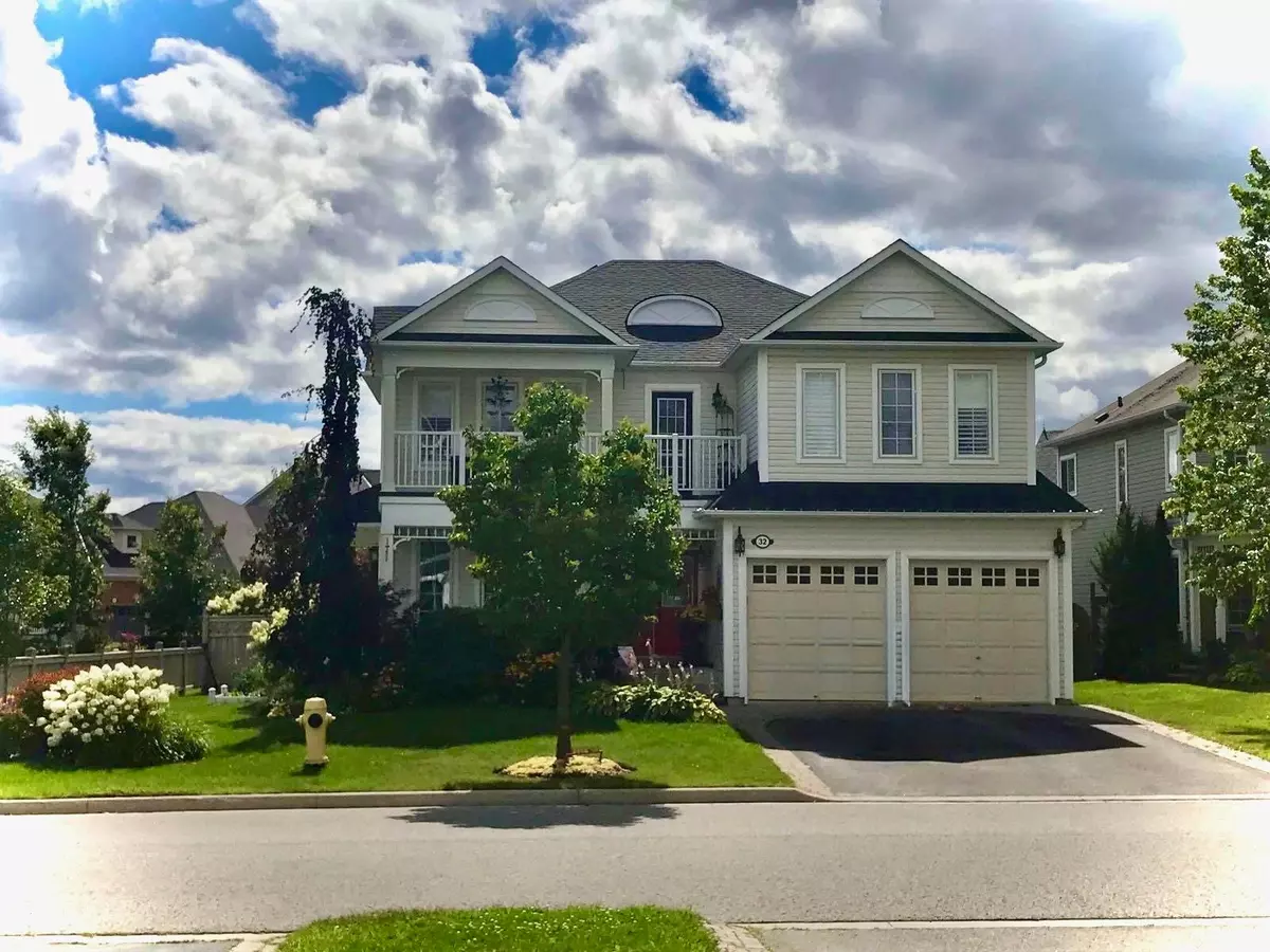 Whitby, ON L1M 2K9,32 Hanson CRES