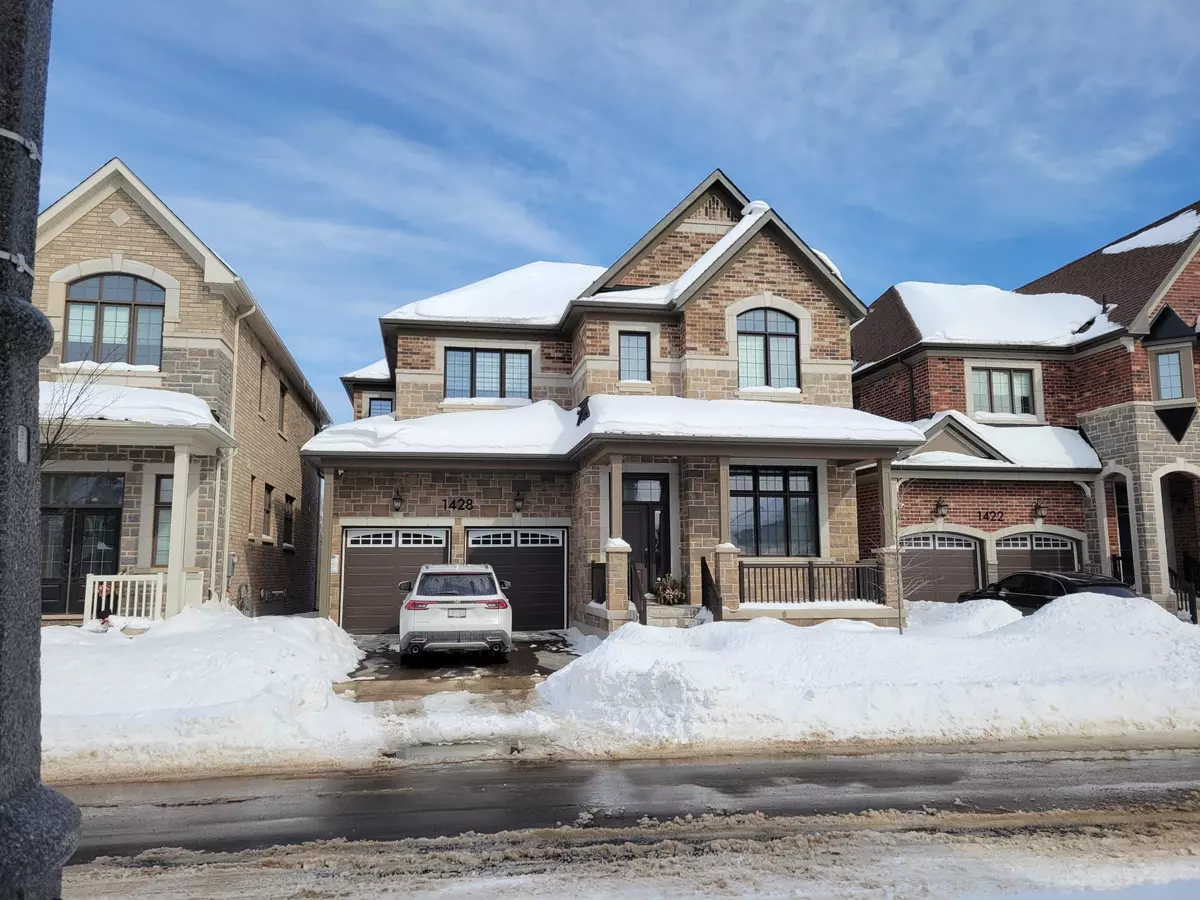 Oakville, ON L6H 3W8,1428 Ford Strathy CRES