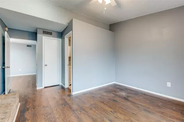 Dallas, TX 75243,9613 Walnut Street #2204