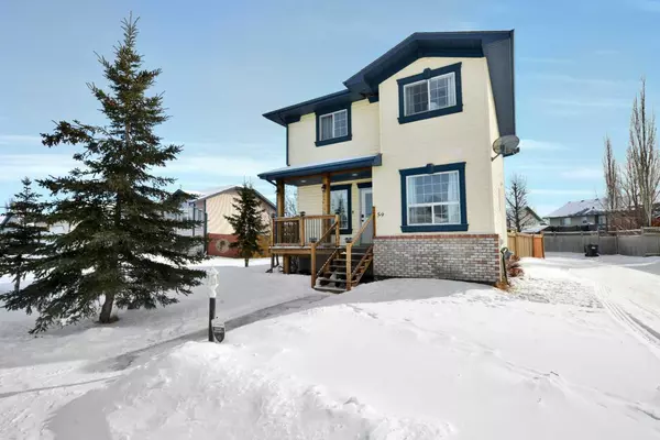 59 Hallgren DR, Sylvan Lake, AB T4S 2G8